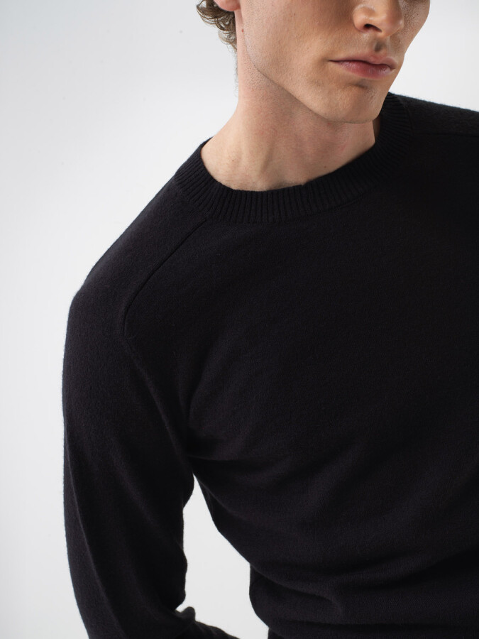 Wool Crew Neck Basic Sweater Black