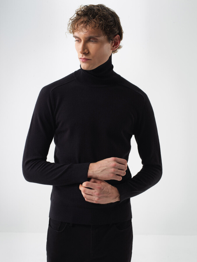 Wool Turtleneck Basic Sweater Black