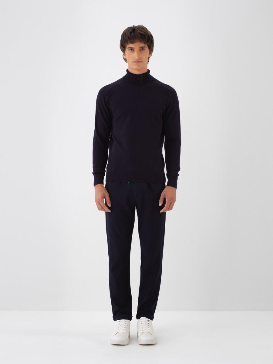 Wool Turtleneck Basic Sweater - 7