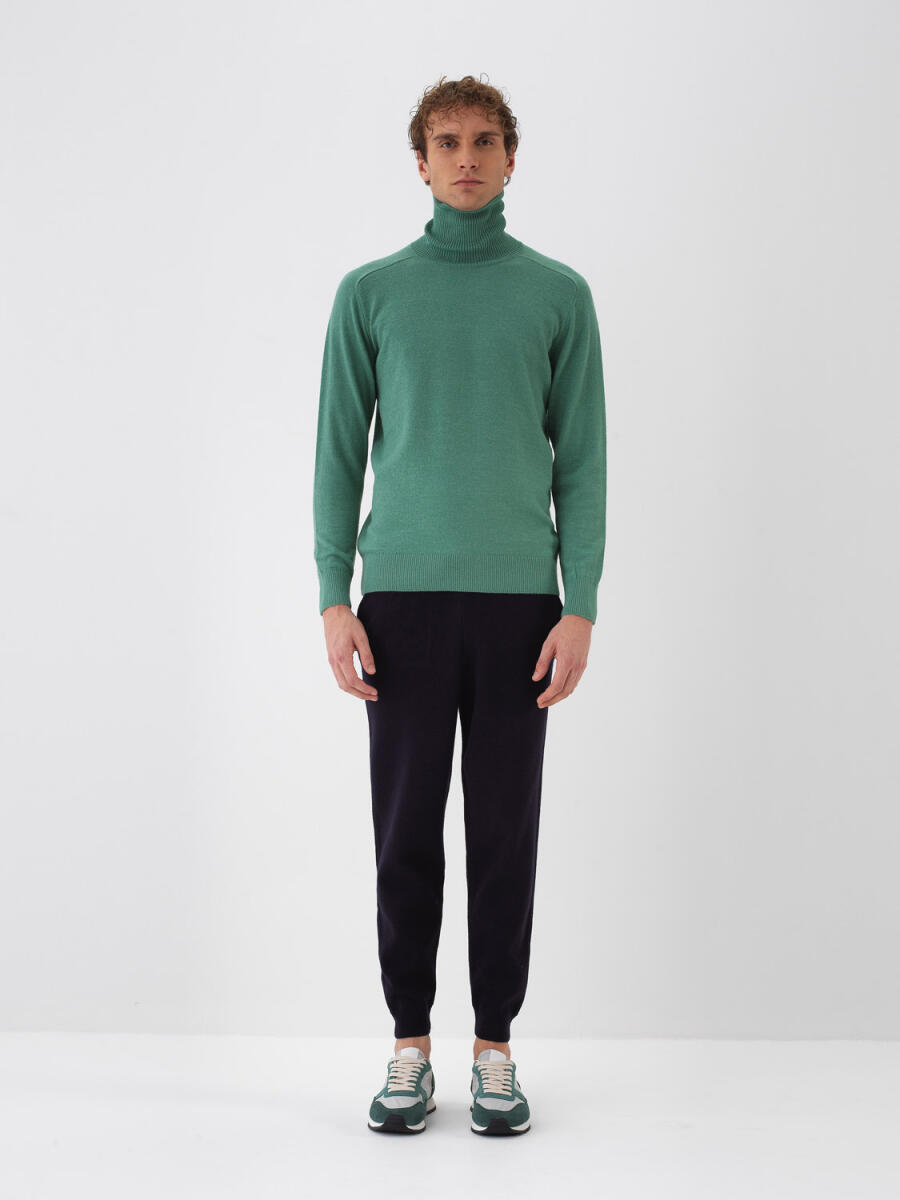 Wool Turtleneck Basic Sweater - 18