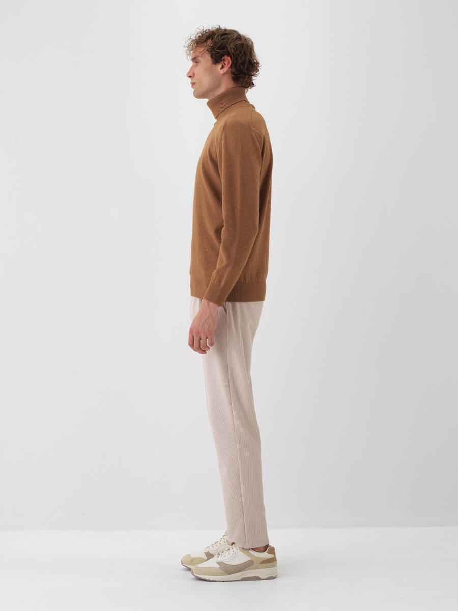 Wool Turtleneck Basic Sweater - 23