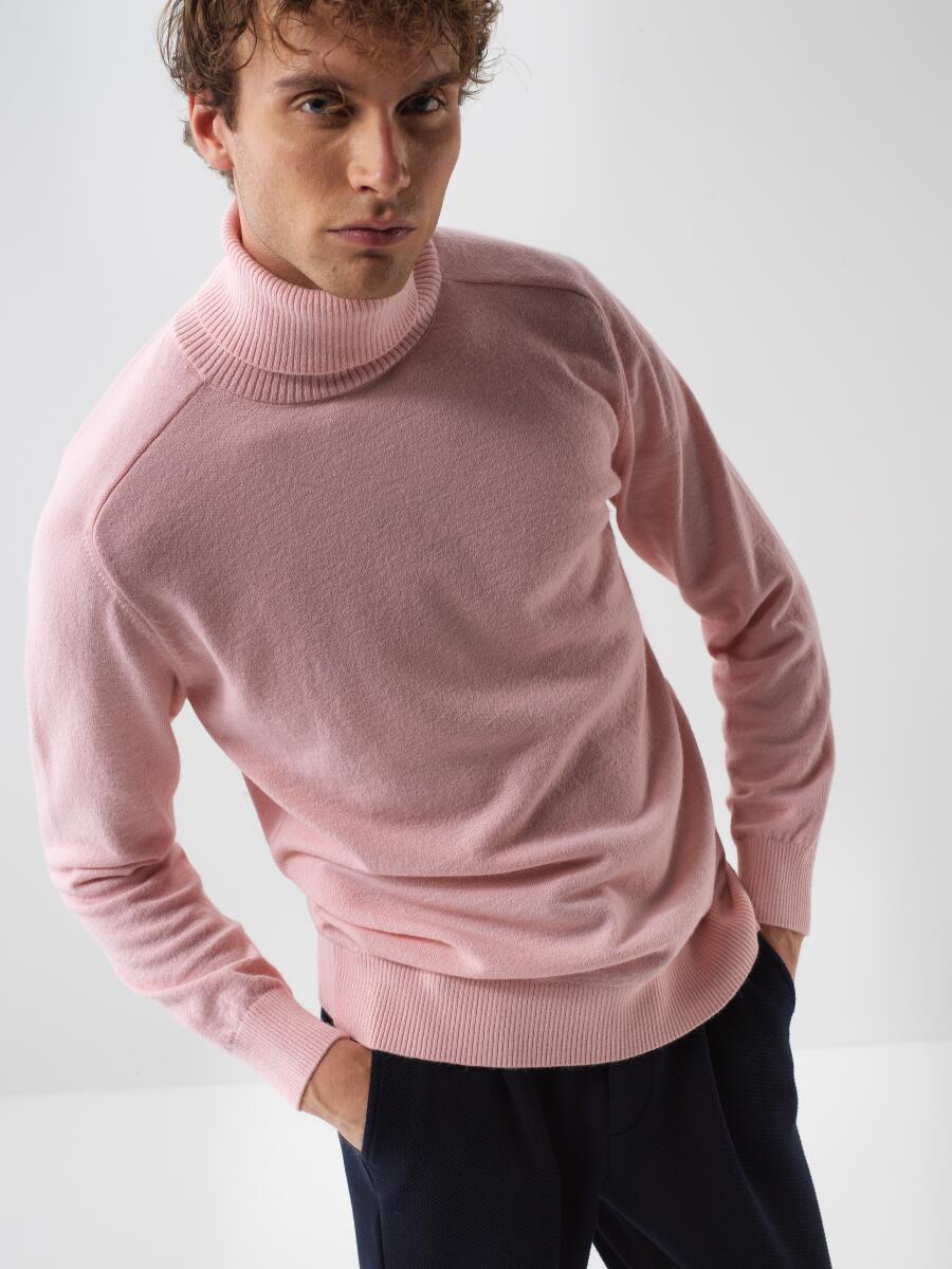 Wool Turtleneck Basic Sweater - 25