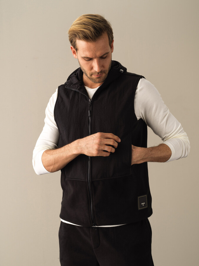 Regular Fit Garnished Polar Vest - XINT