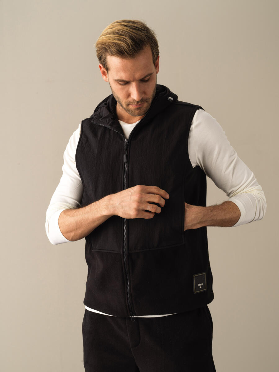 Regular Fit Garnished Polar Vest - 1