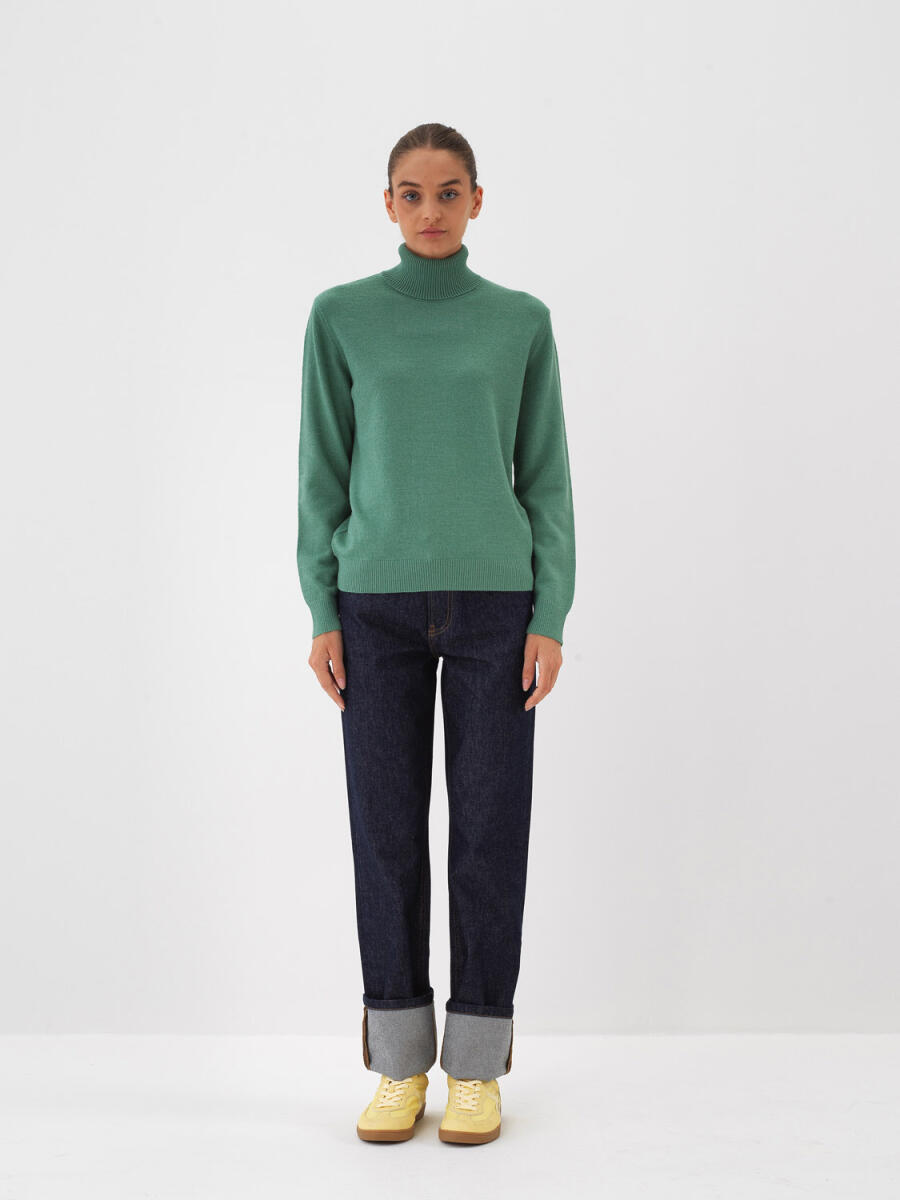 Wool Basic Turtleneck Sweater - 11