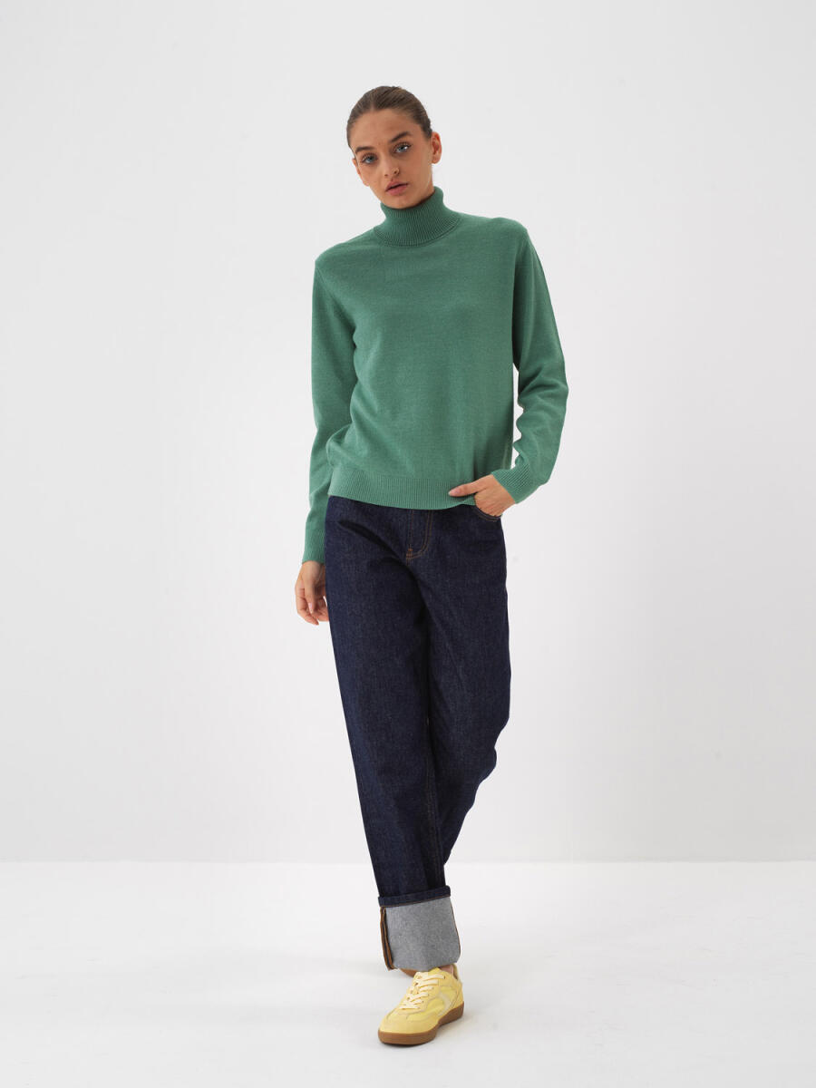 Wool Basic Turtleneck Sweater - 10