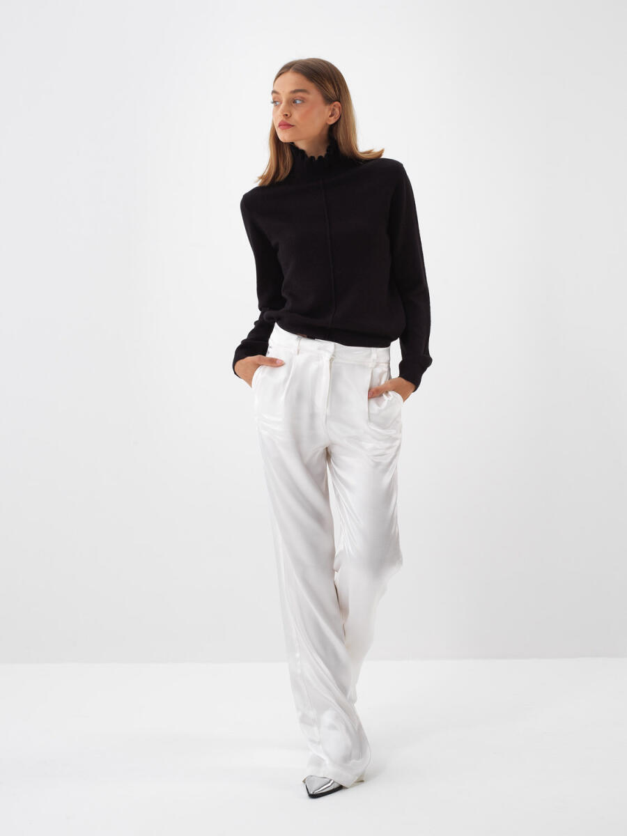 Wool Plain Turtleneck Sweater - 18