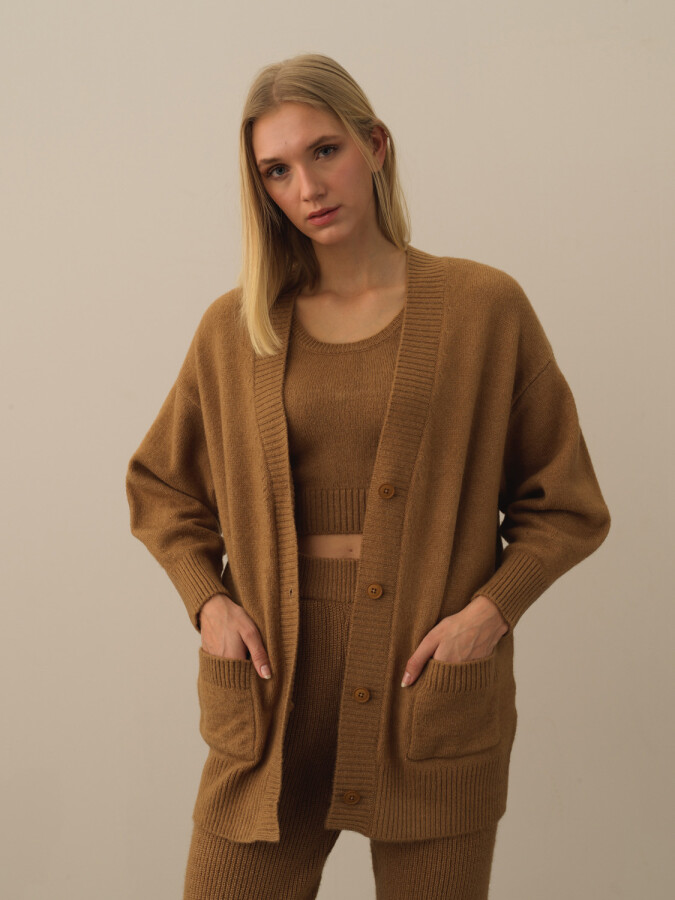 Buttoned Oversized Cardigan Camel