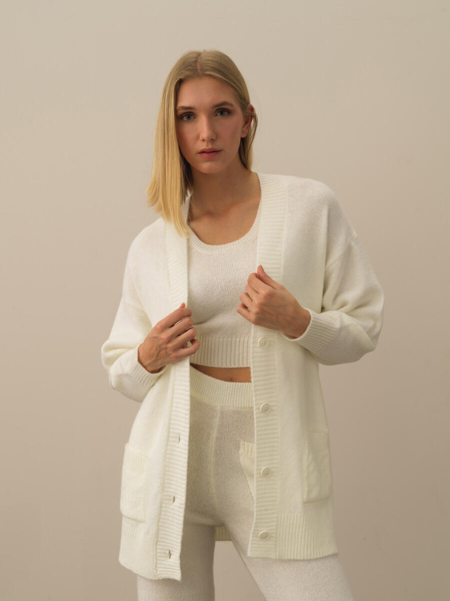 Buttoned Oversized Cardigan - 8