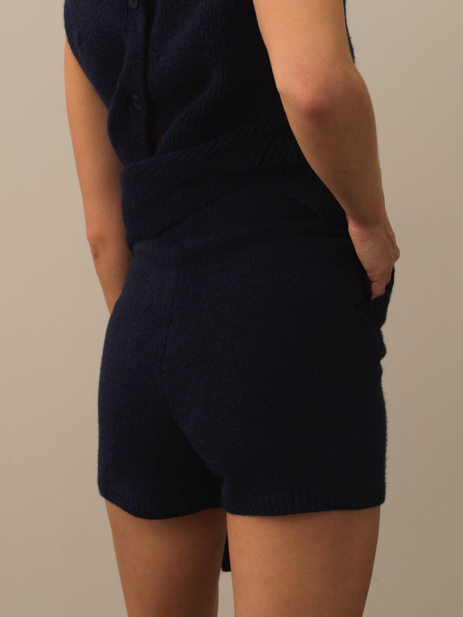 High Waist Regular Fit Wool Knit Shorts - 27